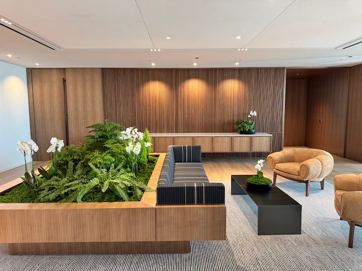 Chicago Office Indoor Plants by Naturspire