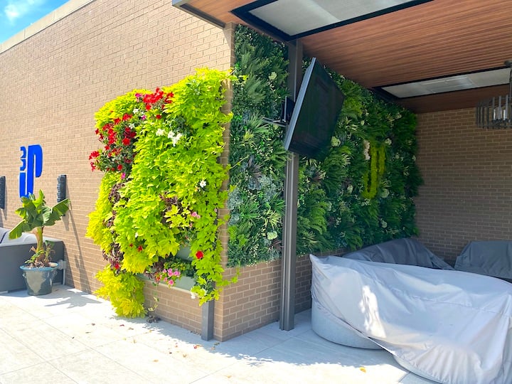Outdoor Living Wall at 3Up Rooftop Bar