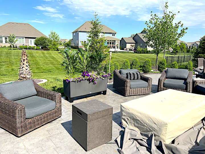 Outdoor Plantscape